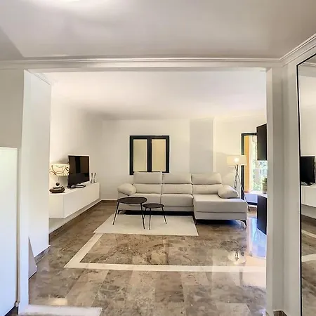 Great Apt Only 200 Mts From The Beach! Marbella