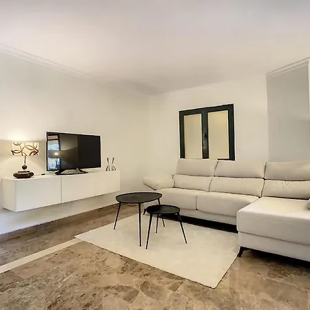 Great Apt Only 200 Mts From The Beach! Apartment Marbella