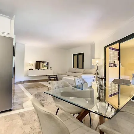 Apartment Great Apt Only 200 Mts From The Beach! Marbella