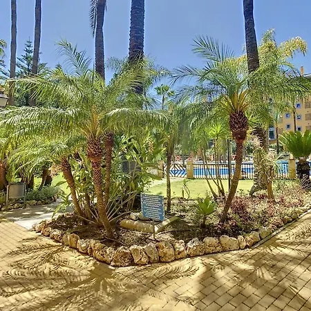 Great Apt Only 200 Mts From The Beach! * Marbella